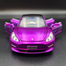 Load image into Gallery viewer, Explorafind 2021 Tesla Model 3 Purple 1:32 Die Cast Car
