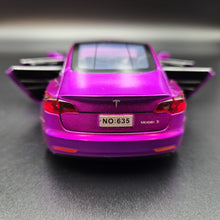 Load image into Gallery viewer, Explorafind 2021 Tesla Model 3 Purple 1:32 Die Cast Car
