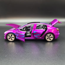 Load image into Gallery viewer, Explorafind 2021 Tesla Model 3 Purple 1:32 Die Cast Car
