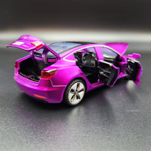 Load image into Gallery viewer, Explorafind 2021 Tesla Model 3 Purple 1:32 Die Cast Car
