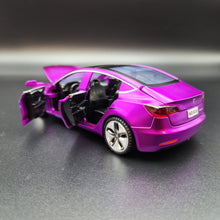 Load image into Gallery viewer, Explorafind 2021 Tesla Model 3 Purple 1:32 Die Cast Car
