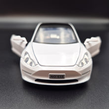 Load image into Gallery viewer, Explorafind 2021 Tesla Model 3 White 1:32 Die Cast Car
