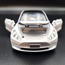 Load image into Gallery viewer, Explorafind 2021 Tesla Model 3 White 1:32 Die Cast Car
