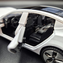 Load image into Gallery viewer, Explorafind 2021 Tesla Model 3 White 1:32 Die Cast Car
