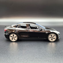 Load image into Gallery viewer, Explorafind 2021 Tesla Model 3 Black 1:32 Die Cast Car
