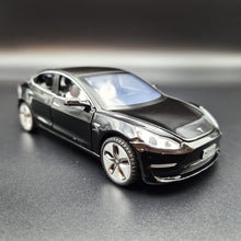 Load image into Gallery viewer, Explorafind 2021 Tesla Model 3 Black 1:32 Die Cast Car
