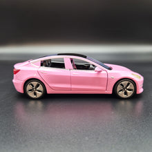 Load image into Gallery viewer, Explorafind 2021 Tesla Model 3 Pink 1:32 Die Cast Car
