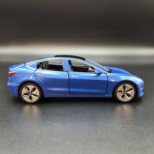 Load image into Gallery viewer, Explorafind 2021 Tesla Model 3 Blue 1:32 Die Cast Car
