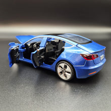 Load image into Gallery viewer, Explorafind 2021 Tesla Model 3 Blue 1:32 Die Cast Car
