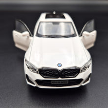 Load image into Gallery viewer, Explorafind 2023 BMW 3 Series 320i White 1:32 Die Cast Car
