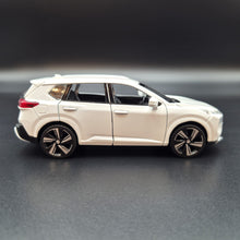 Load image into Gallery viewer, Explorafind 2023 Nissan X-Trail White 1:32 Die Cast Car
