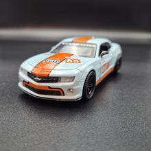 Load image into Gallery viewer, Explorafind 2013 Chevrolet Camaro SS Gulf Blue 1:43 Die Cast Car
