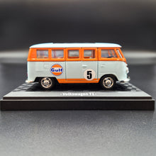 Load image into Gallery viewer, Explorafind 1967 Volkswagen T1 Van Gulf Blue 1:38 Die Cast Van
