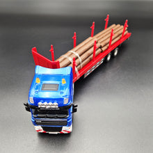 Load image into Gallery viewer, Explorafind 2011 DAF XF105 Style Timber Transporter Semi Truck Blue/Red 1:50 Die Cast
