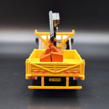 Load image into Gallery viewer, Explorafind 2022 Mitsubishi Fuso Canter with Crane/Bucket 1:76 Die Cast Truck New
