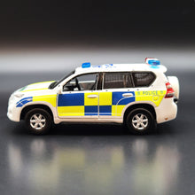 Load image into Gallery viewer, Explorafind 2013 Toyota Prado Hong Kong Police Traffic Division 1:64 Die Cast Car New
