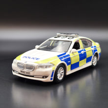 Load image into Gallery viewer, Explorafind 2017 BMW Series 5 F10 Greater Manchester Police 1:64 Die Cast Car New
