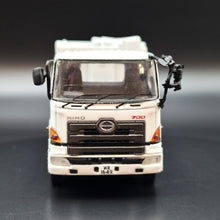 Load image into Gallery viewer, Explorafind 2019 Hino Series 700 Garbage Truck White 1:76 Die Cast Truck New
