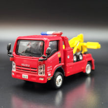 Load image into Gallery viewer, Explorafind 2015 Isuzu N Series NPR Tow Truck Taiwan Police 1:64 Die Cast Truck New
