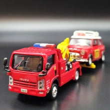 Load image into Gallery viewer, Explorafind 2015 Isuzu N Series NPR Tow Truck Taiwan Police 1:64 Die Cast Truck New
