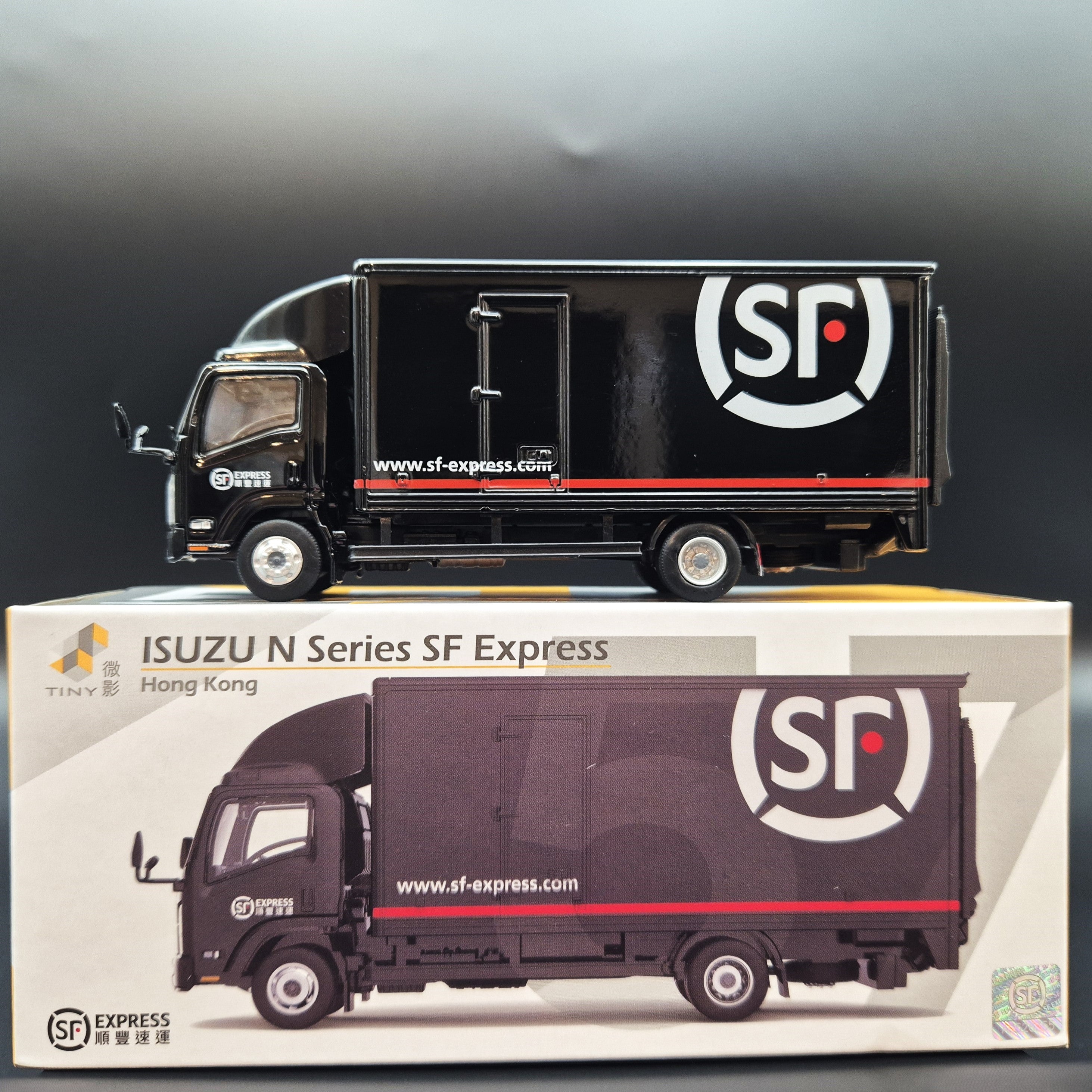 Explorafind 2015 Isuzu N Series NPR Box Body Truck SF Express 1:64 Die Explorafind 2015 Isuzu N Series NPR Box Body Truck SF Express 1:64 Die