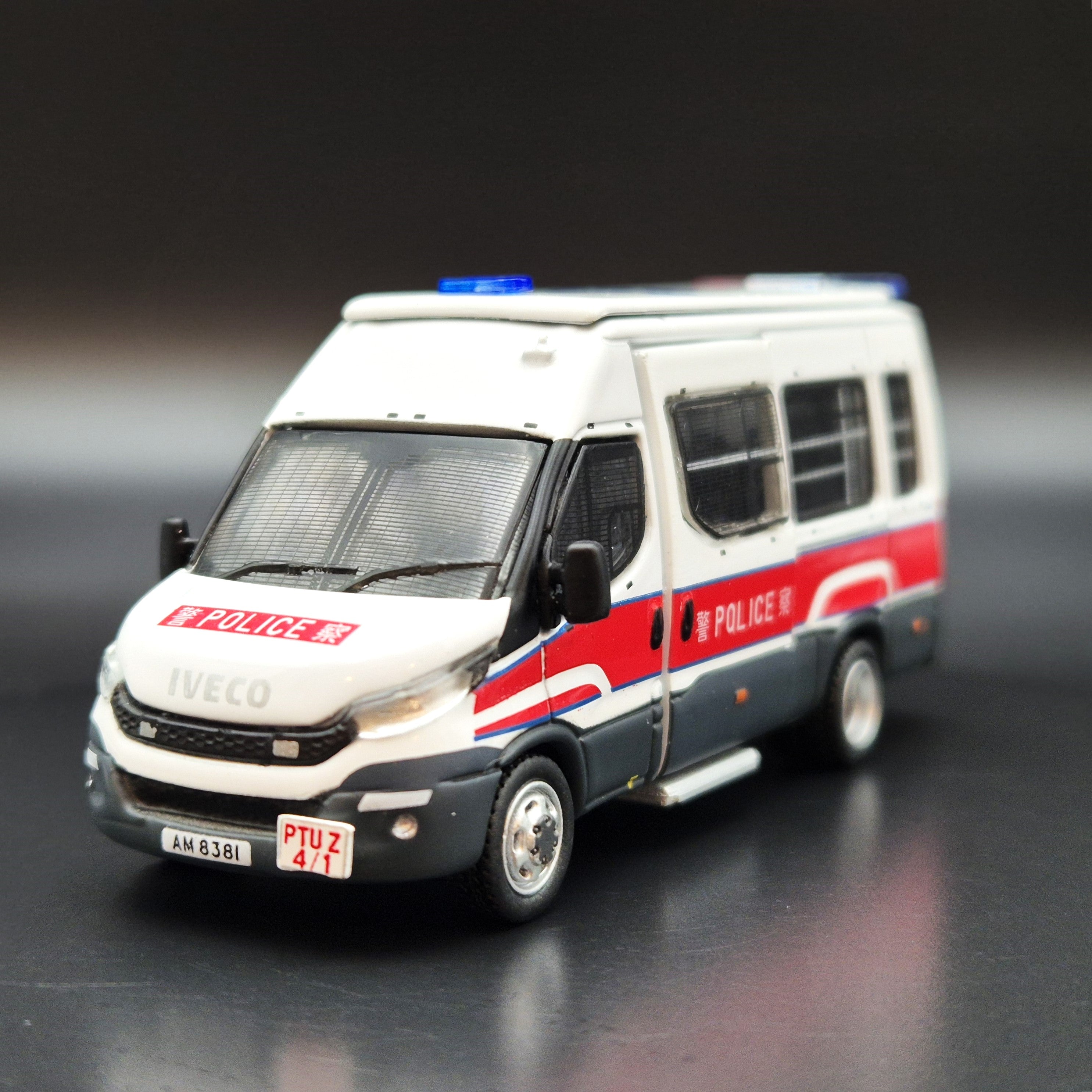 Modèle Réduit Voiture Miniature - Iveco Daily Police Patrol - Marque Tiny City - Moulé Sous Pression - Neuf