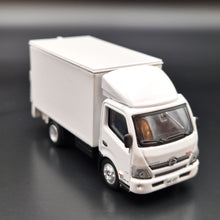 Load image into Gallery viewer, Explorafind 2022 Hino 300 Series Box Truck White 1:76 Die Cast Truck New
