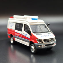 Load image into Gallery viewer, Explorafind 2019 Mercedes-Benz Sprinter FL 4x4 Hong Kong Police (Bomb Disposal Unit) 1:64 Die Cast New
