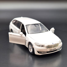 Load image into Gallery viewer, Explorafind 2017 BMW Series 5 F11 White 1:64 Die Cast Car New
