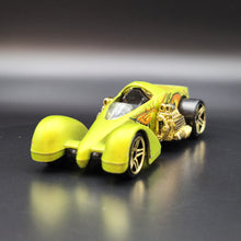 Load image into Gallery viewer, Hot Wheels 2009 Screamin&#39; Hauler Satin Green Trick Tracks 5 Pack Exclusive
