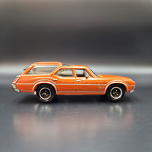 Load image into Gallery viewer, Matchbox 2010 Oldsmobile Vista Cruiser Orange Camping Adventure 5 Pack Exclusive
