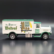 Load image into Gallery viewer, Matchbox Yesteryear 1932 Mercedes Benz L5 - DAB Truck YBG 21 - Great Beers Of the World
