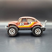 Load image into Gallery viewer, Matchbox 2009 Volkswagen Beetle 4x4 Brown #82 Desert Adventure 8/14
