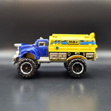 Load image into Gallery viewer, Matchbox 2015 Flame Smasher Blue &amp; Yellow #71 MBX Heroic Rescue
