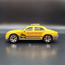 Load image into Gallery viewer, Matchbox 2008 Taxi Cab Yellow MBX City Links Taxi Workday
