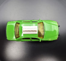 Load image into Gallery viewer, Matchbox 2012 2006 Ford Crown Victoria Green Airport Ground Crew 5-Pack Loose
