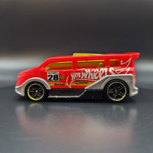 Load image into Gallery viewer, Hot Wheels 2017 Speedbox Red Fan Stands 5 Pack Exclusive
