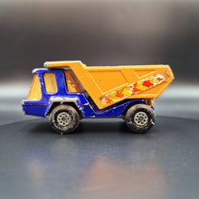 Load image into Gallery viewer, Matchbox 1976 Atlas Dump Truck Blue/Orange #23 Superfast
