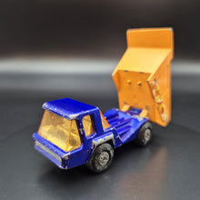 Load image into Gallery viewer, Matchbox 1976 Atlas Dump Truck Blue/Orange #23 Superfast
