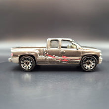 Load image into Gallery viewer, Matchbox 2010 1999 Chevrolet Silverado Dark Grey Camping Adventure Pack Loose
