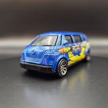 Load image into Gallery viewer, Matchbox 2004 Volkswagen Microbus Dark Blue #57 Hero City
