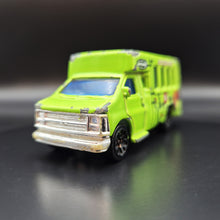 Load image into Gallery viewer, Matchbox 2001 Chevy Transport Bus Apple Green School Spirit 5 Pack Loose
