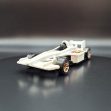 Load image into Gallery viewer, Hot Wheels 2011 GP-2009 White Team Hot Wheels 5 Pack Loose
