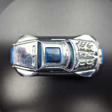 Load image into Gallery viewer, Hot Wheels 2015 RD-08 Chrome #158 HW Race - Super Chromes 3/10
