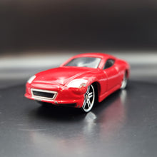 Load image into Gallery viewer, Maisto 2012 V7 Red Fresh Metal 1:64
