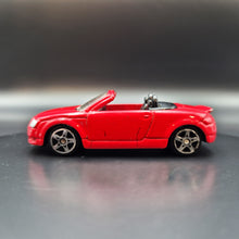 Load image into Gallery viewer, Maisto 2012 Audi TT Roadster 1:64 Red Fresh Metal
