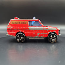 Load image into Gallery viewer, Majorette 1990 Range Rover Rescue Team Red #246
