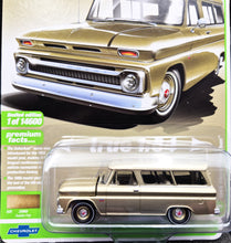 Load image into Gallery viewer, Auto World 2021 1966 Chevy Suburban Premium Series Release 3 B Version
