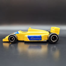 Load image into Gallery viewer, Welly F1 Race Car Yellow #9810 1:64
