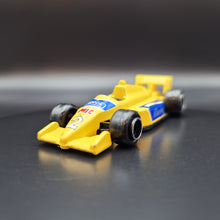 Load image into Gallery viewer, Welly F1 Race Car Yellow #9810 1:64
